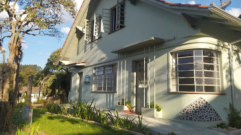 Quarto Frente 1 banheiro compartilhado