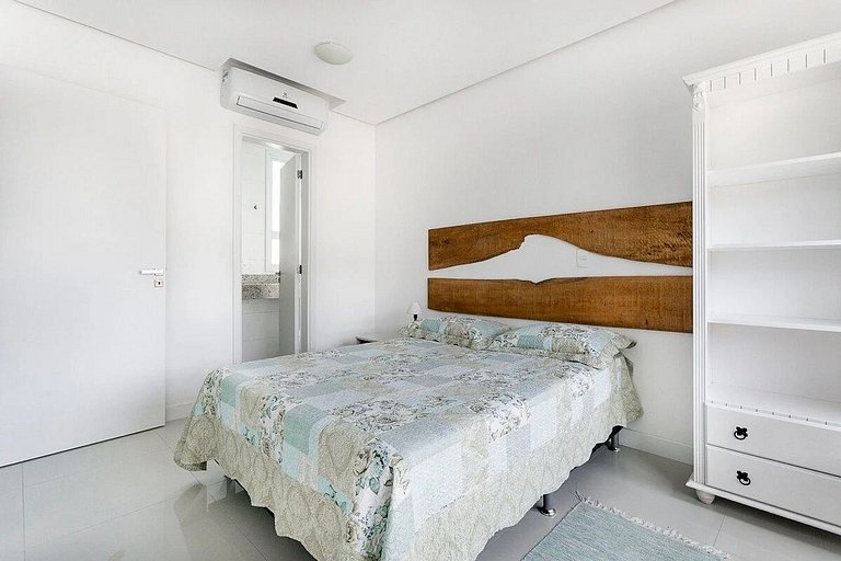 Duplex vista para o mar na praia dos Açores