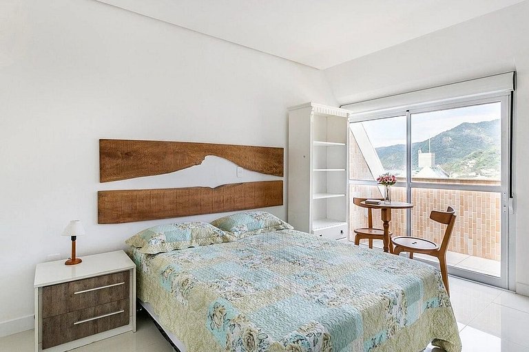 Duplex vista para o mar na praia dos Açores