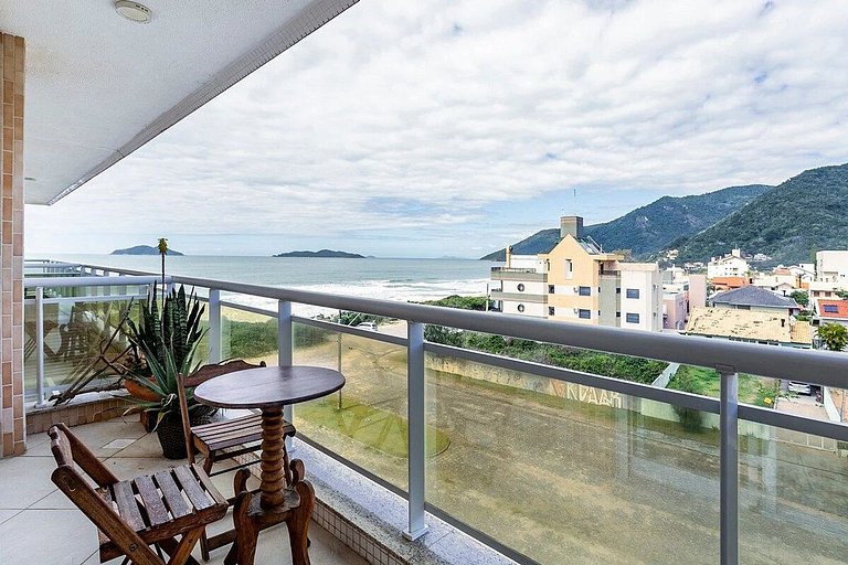 Cobertura vista mar com jacuzzi