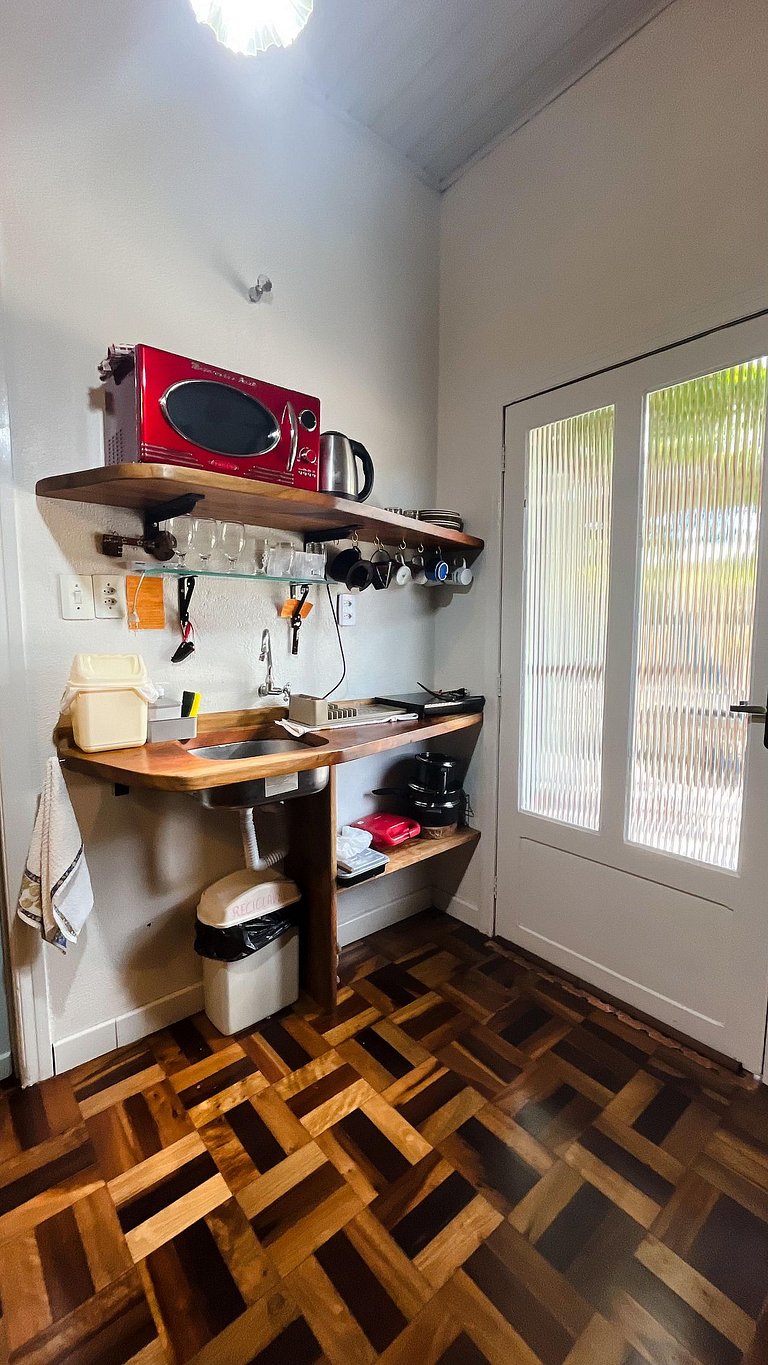 Quarto Frente 1 banheiro compartilhado