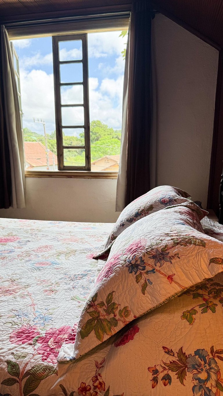 Quarto Frente 2 banheiro compartilhado