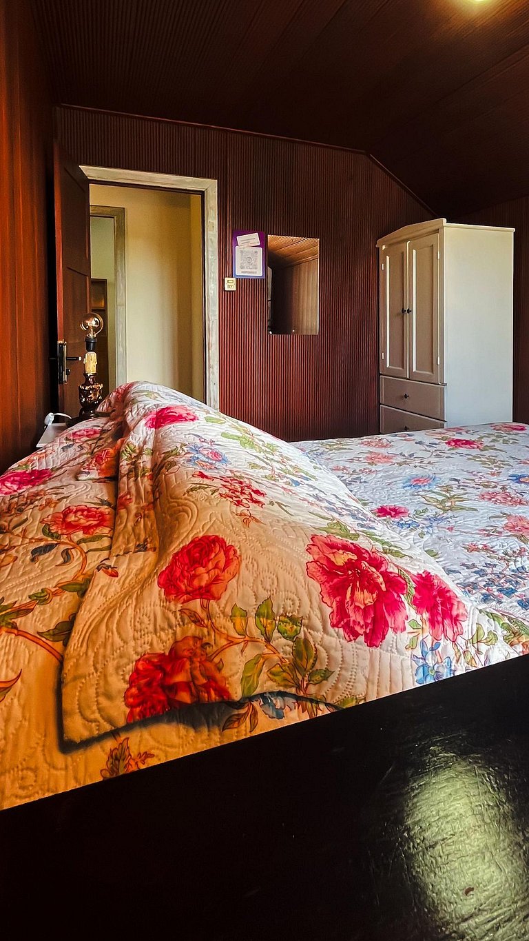 Quarto Frente 1 banheiro compartilhado