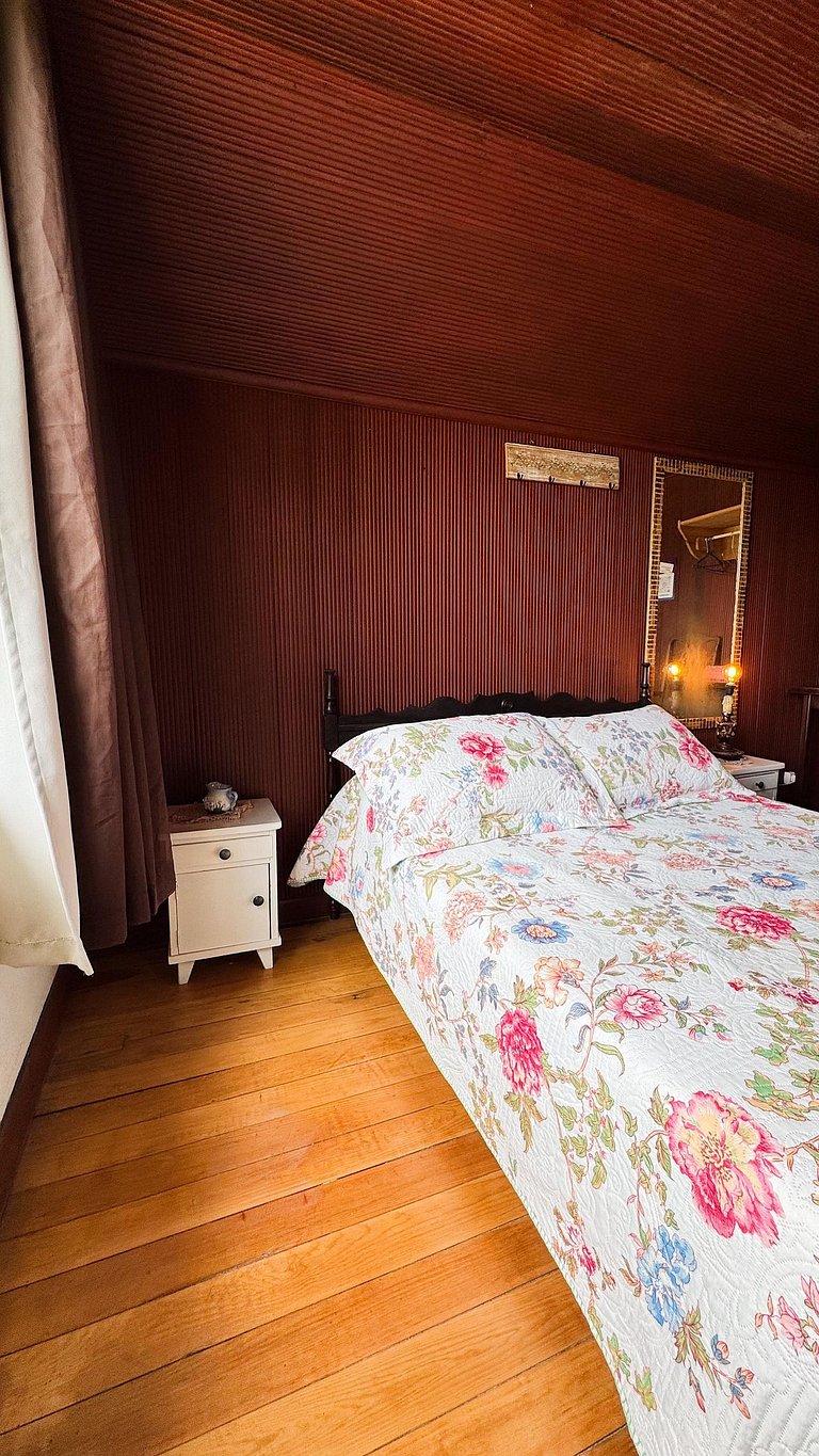 Quarto Frente 2 banheiro compartilhado