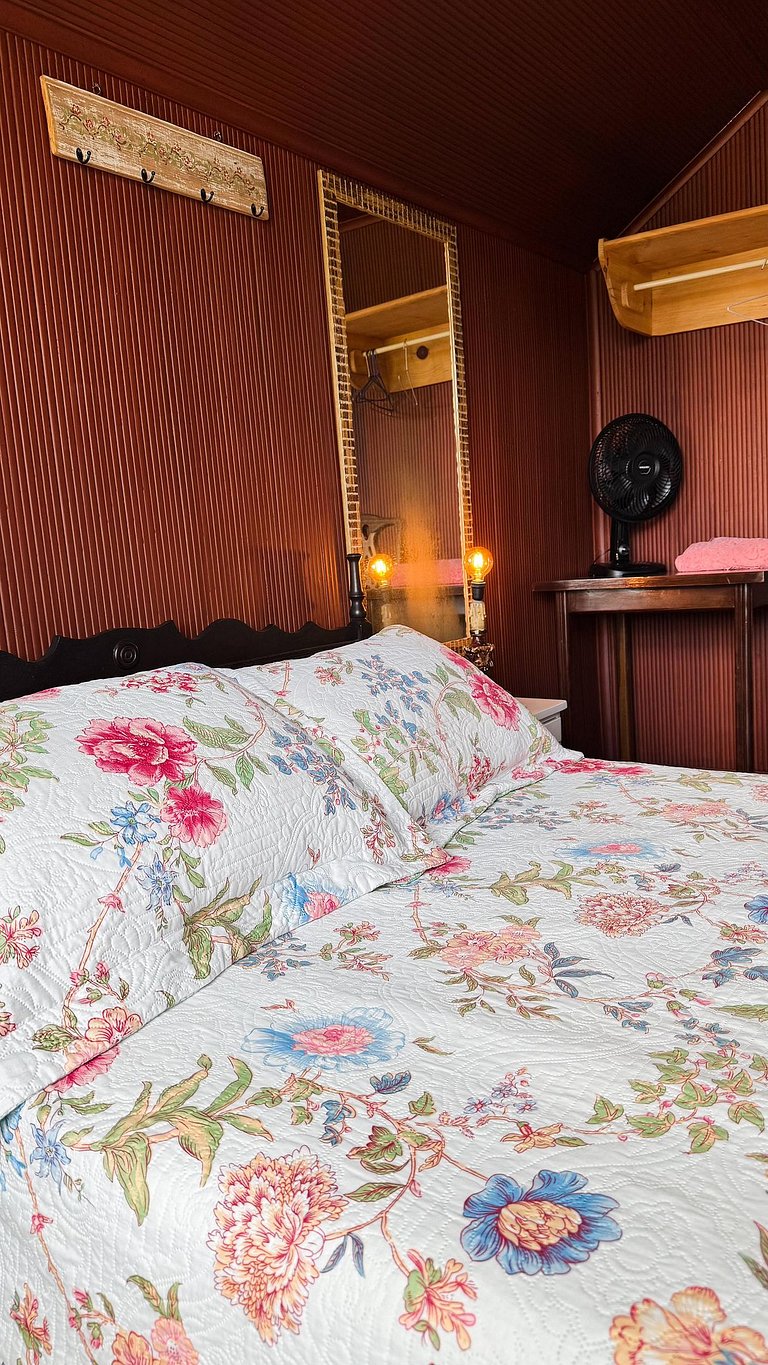 Quarto Frente 2 banheiro compartilhado